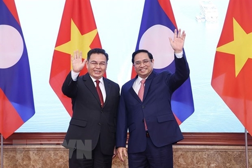 Lao top legislator wraps up official visit to Vietnam