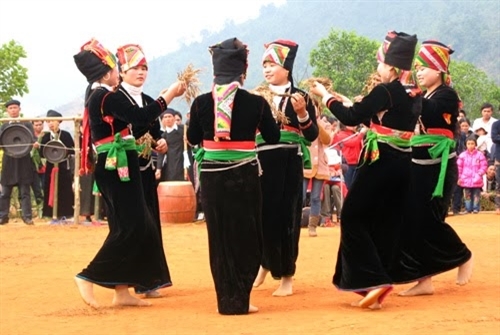Spring festivals of ethnic minority groups