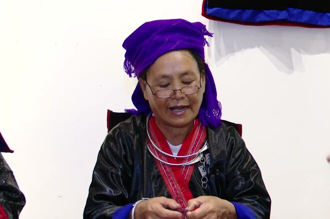 Dien Bien ethnic people preserve traditional embroidery, beeswax painting