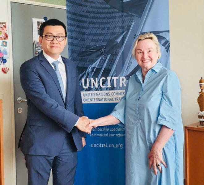 Vietnam strengthens cooperation with UN Commission on Int’l Trade Law