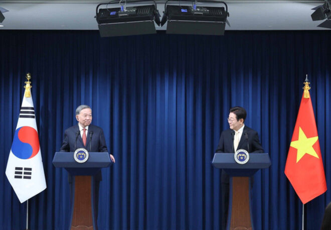 Vietnamese, RoK leaders brief media on outcomes of Seoul talks
