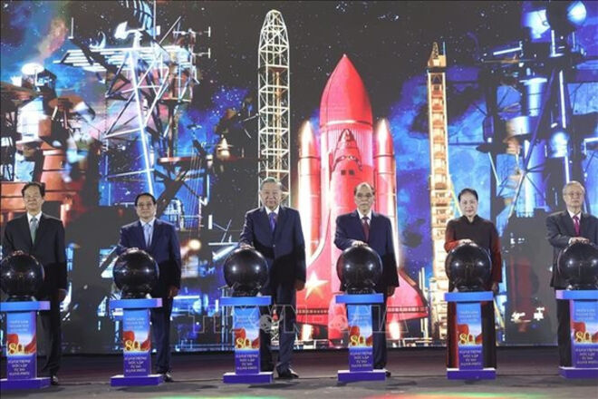 Exhibition of 80-year national achievements opens at Vietnam Exposition Center
