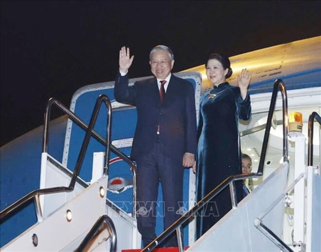 Vietnamese Party chief successfully wraps up state visit to Laos