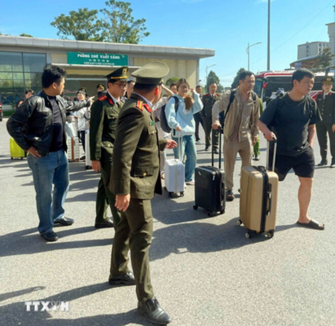 Deported foreigners allowed to bring lawful assets out of Vietnam