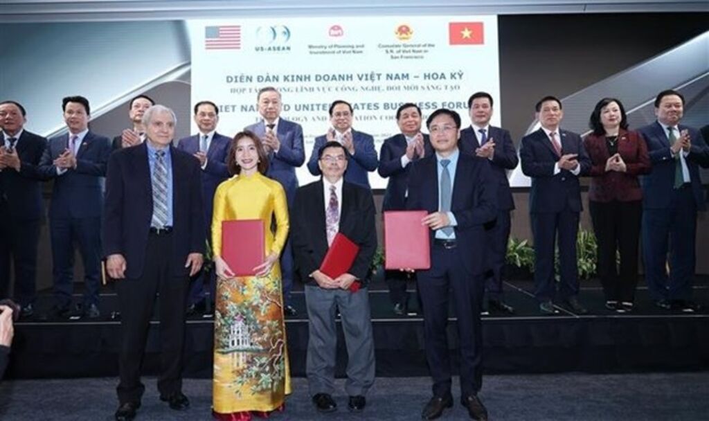 PM calls on Vietnamese, US firms to help implement comprehensive ...