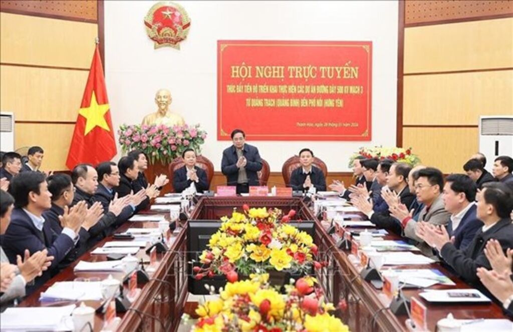 PM urges great efforts to finish Quang Trach-Pho Noi power line project ...