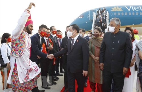 Top legislator arrives in New Delhi beginning official visit to India