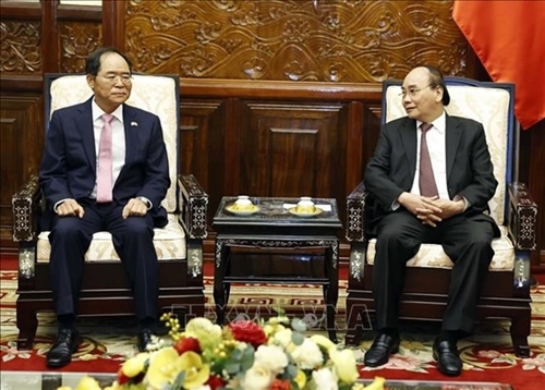 President Nguyen Xuan Phuc hosts outgoing RoK ambassador