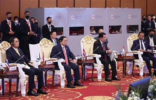 PM joins first activities of ASEAN Summits