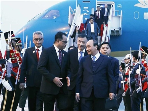 President arrives in Jakarta begins State visit to Indonesia