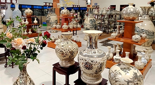 Revival of age-old Chu Dau ceramics in Hai Duong province