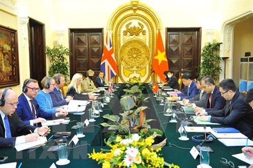 Vietnam UK seek ways to deepen strategic partnership