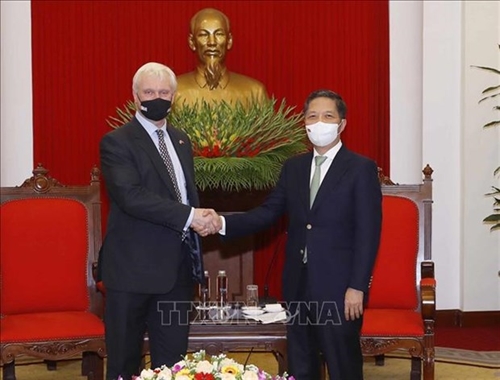 Vietnam wishes to deepen relations with UK: official