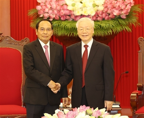 Vietnam gives top priority to relationship with Laos: Party chief
