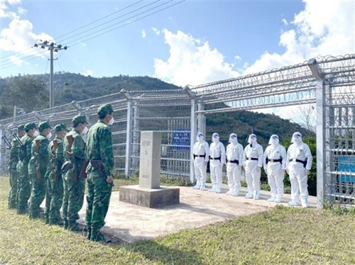 Vietnamese Chinese provinces hold joint border patrol