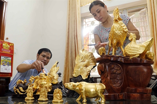 Gold laminating and gilding craft of Kieu Ky village