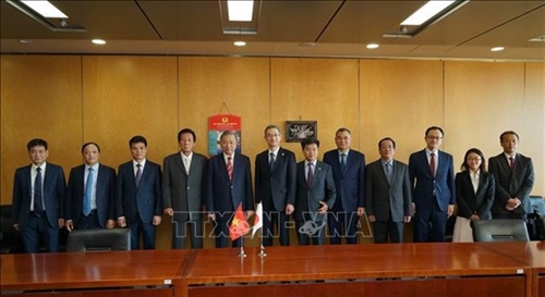 Vietnam Japan vow to fortify security cooperation