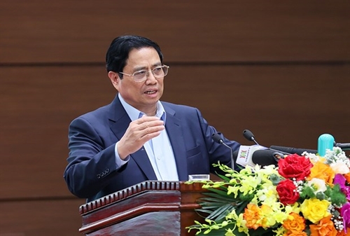 PM urges Hanoi to mobilize all resources for development